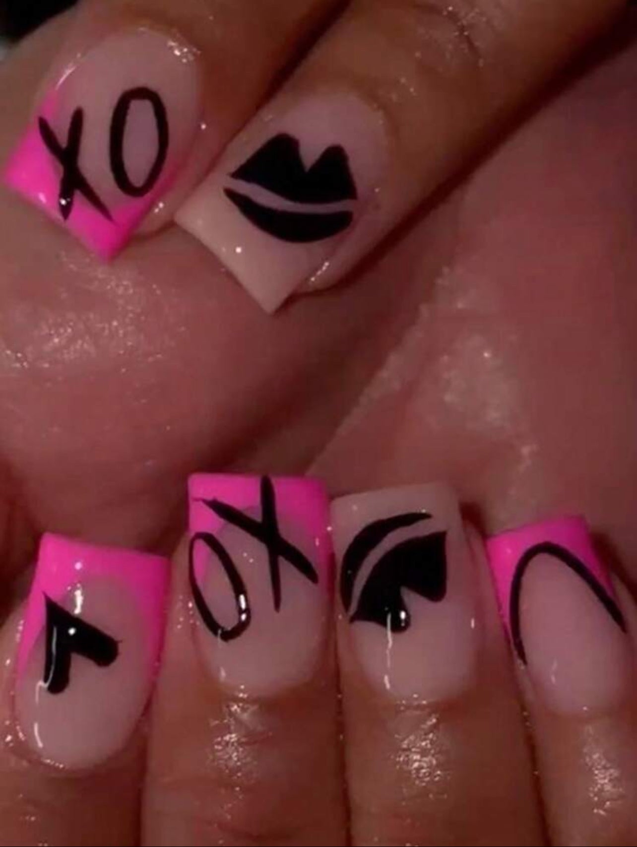 Cute pink tip with heart and kiss design press on nails