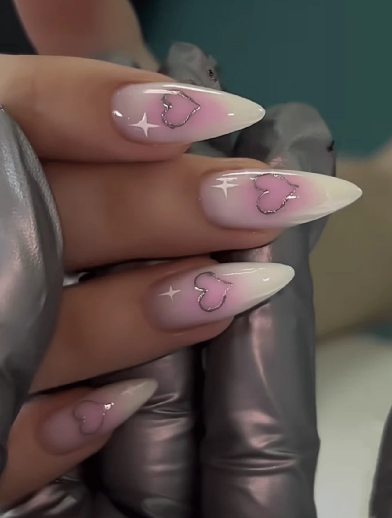 Cute heart style almond shaped press on nails