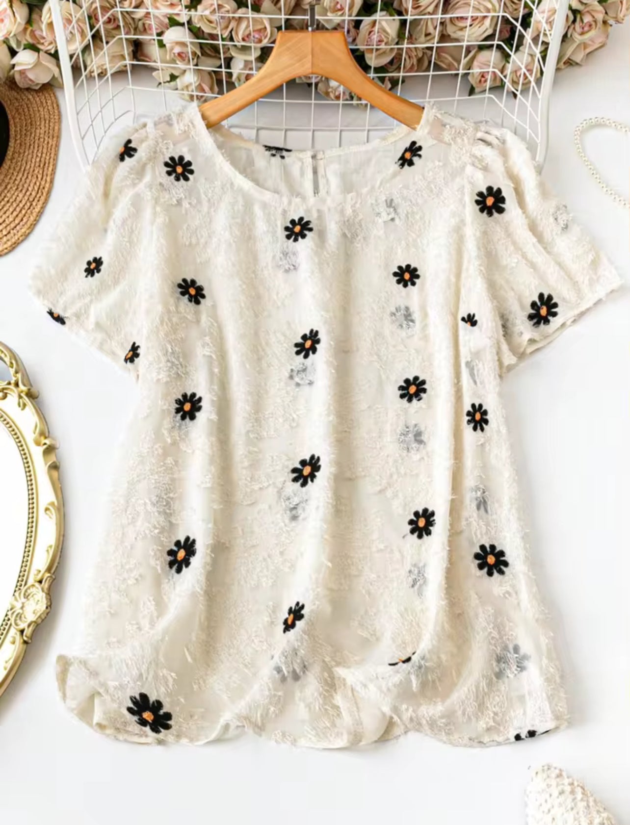 Plus size causal top *PRE ORDER*