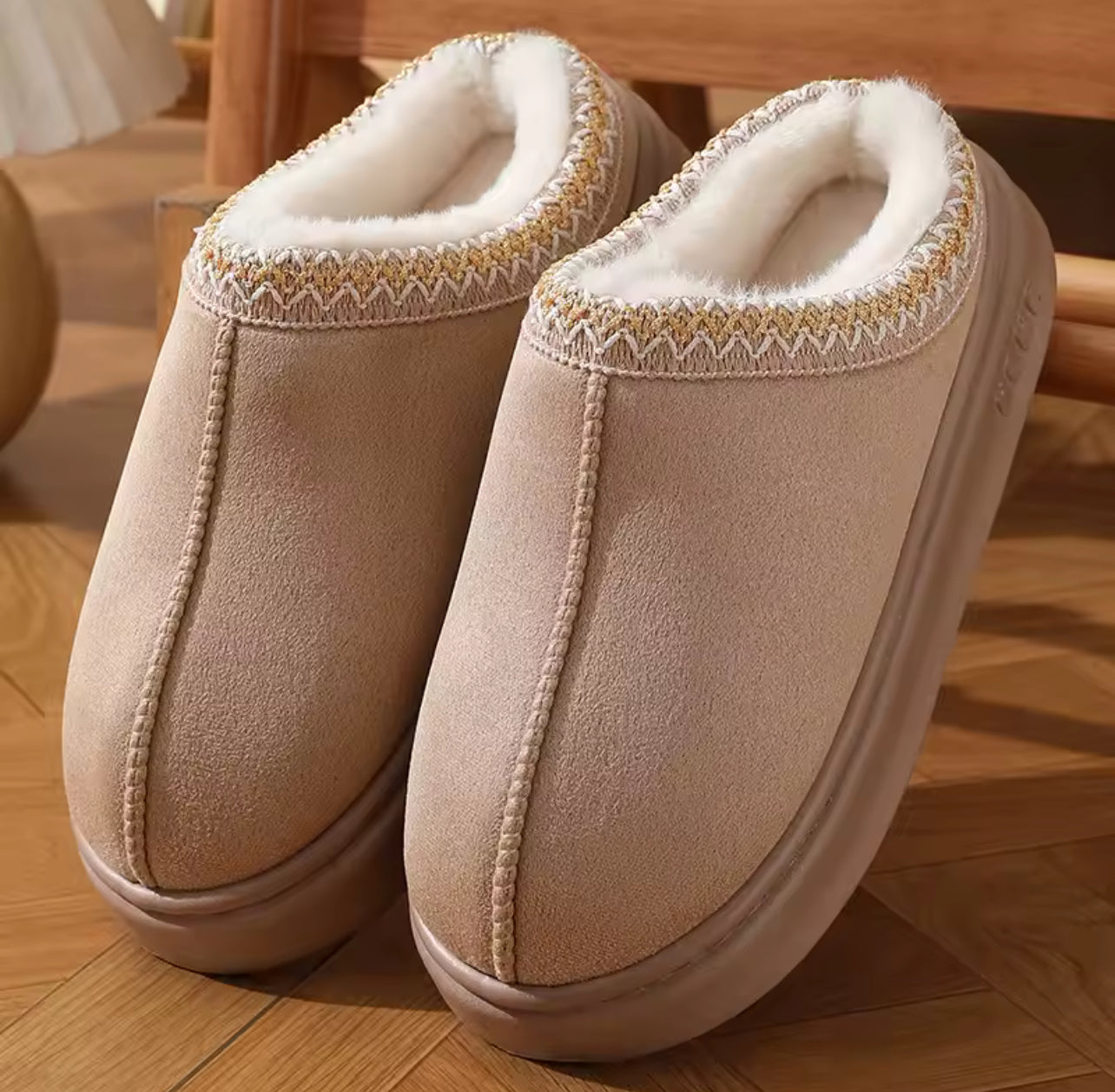 Fluffy platform slippers