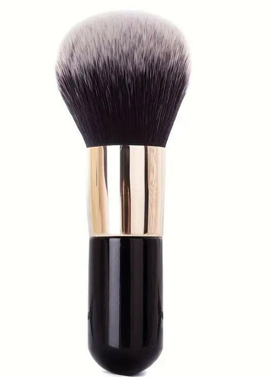 Large size powder brush.