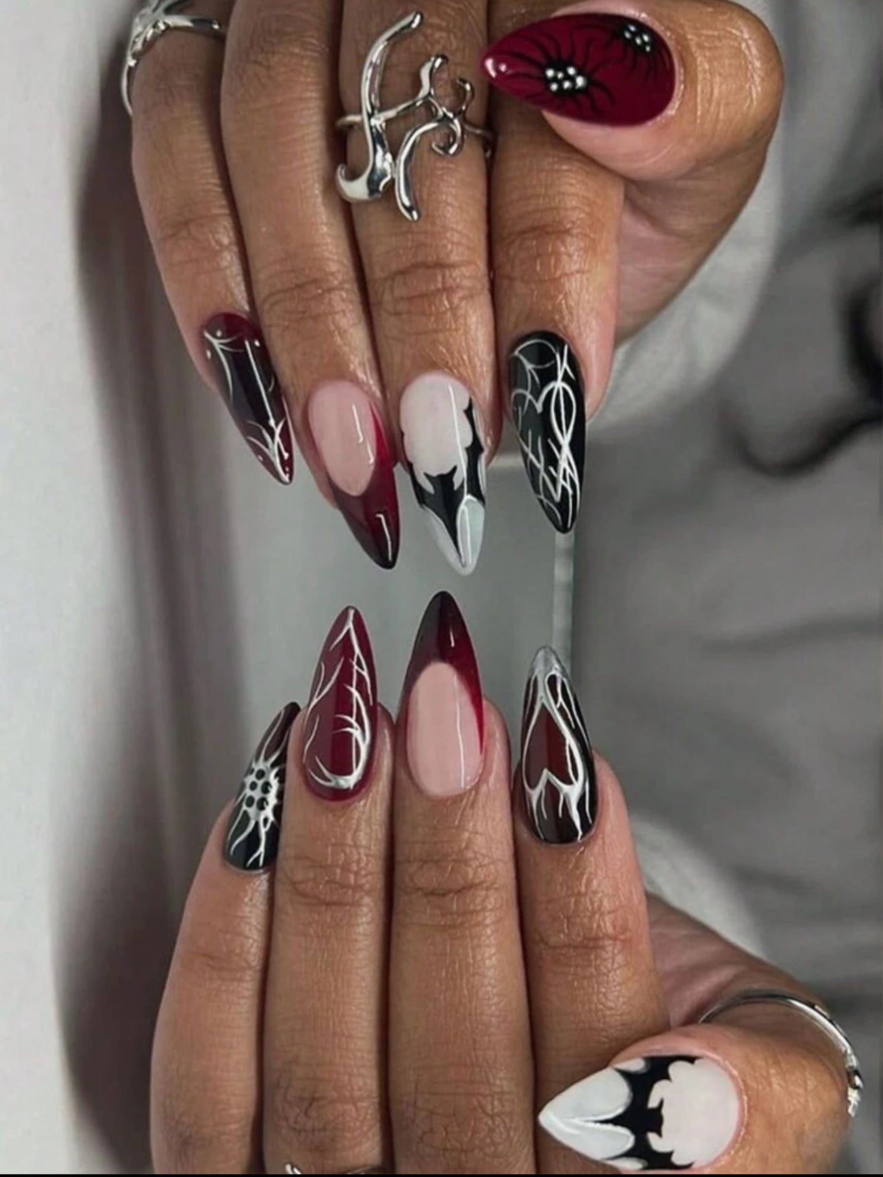 Halloween themed press on nails