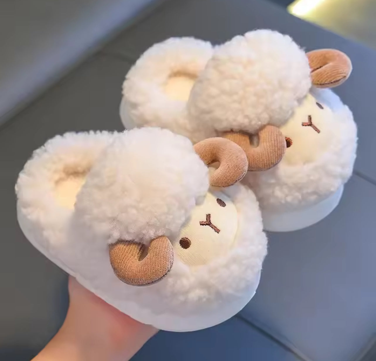 Cute sheep unisex fluffy slippers