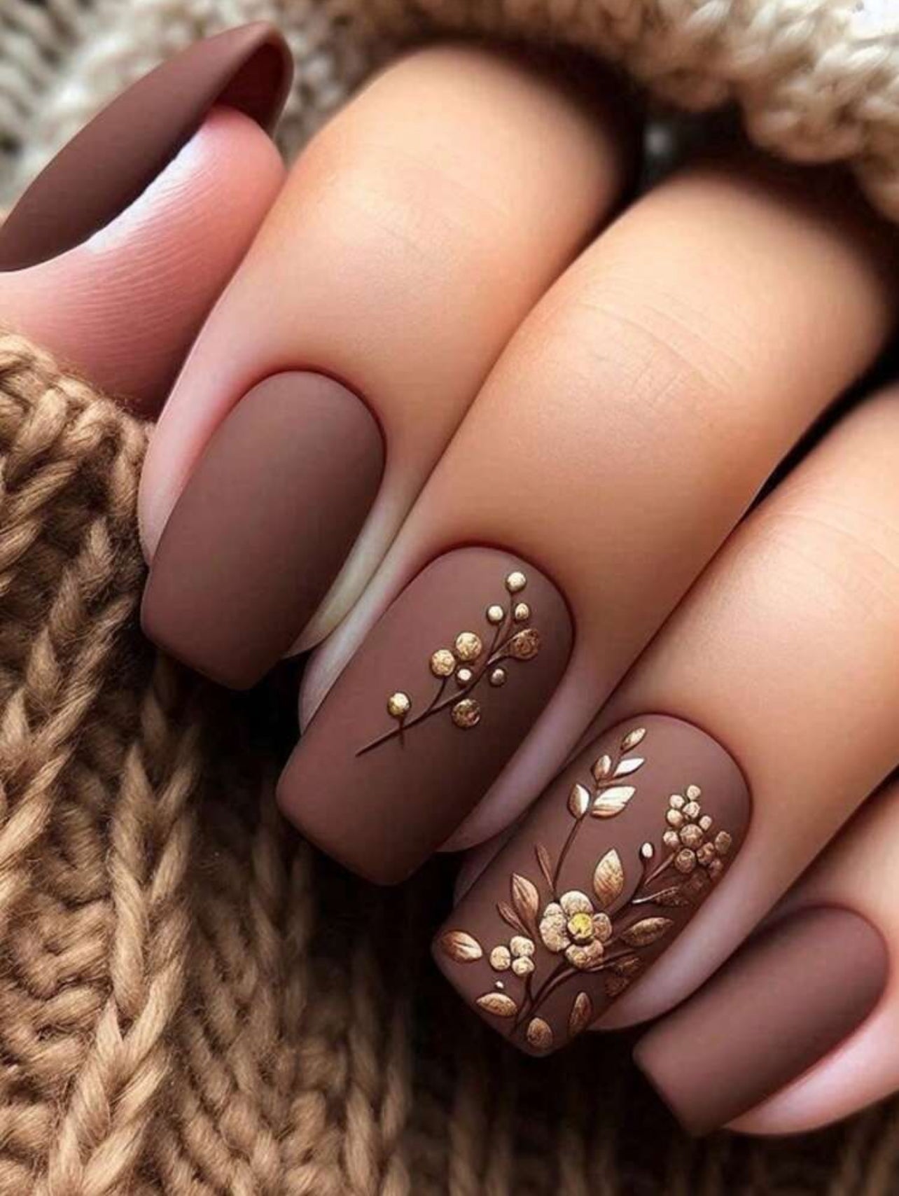 Nude with Autumn leaves and flowers style press on nails