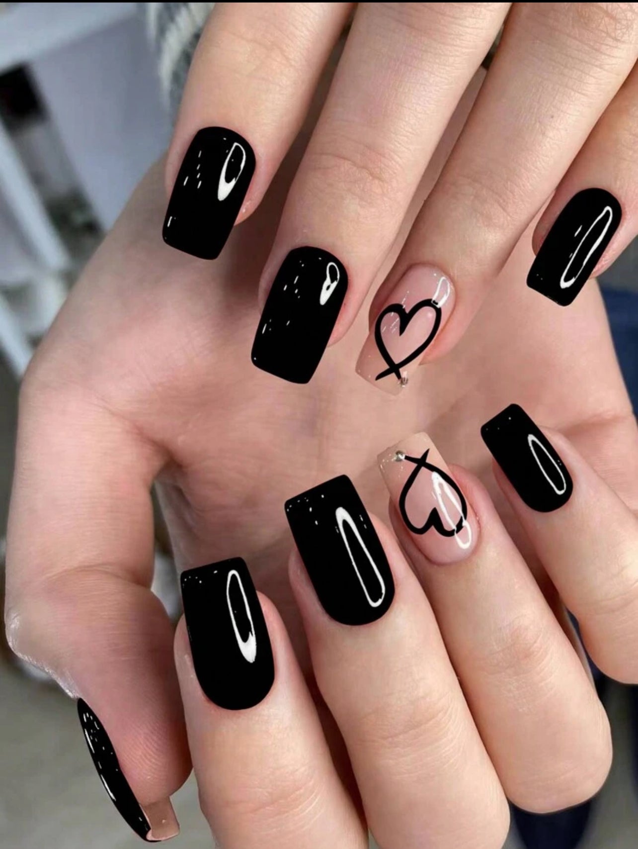 Black heart shaped press on nails