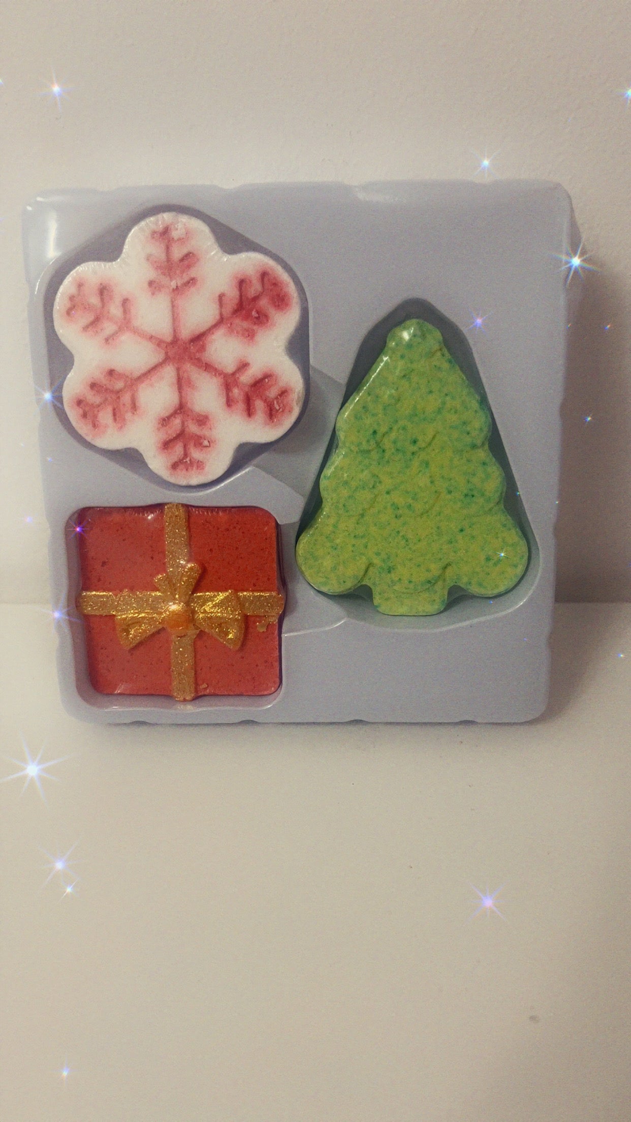 3 Christmas bath bombs ( PRE ORDER)