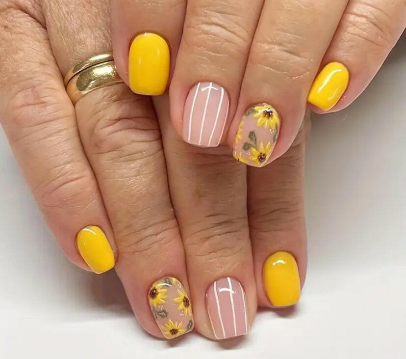 FLCN Summer Retro Oil painting style sunflower with white strip design press on toenails.