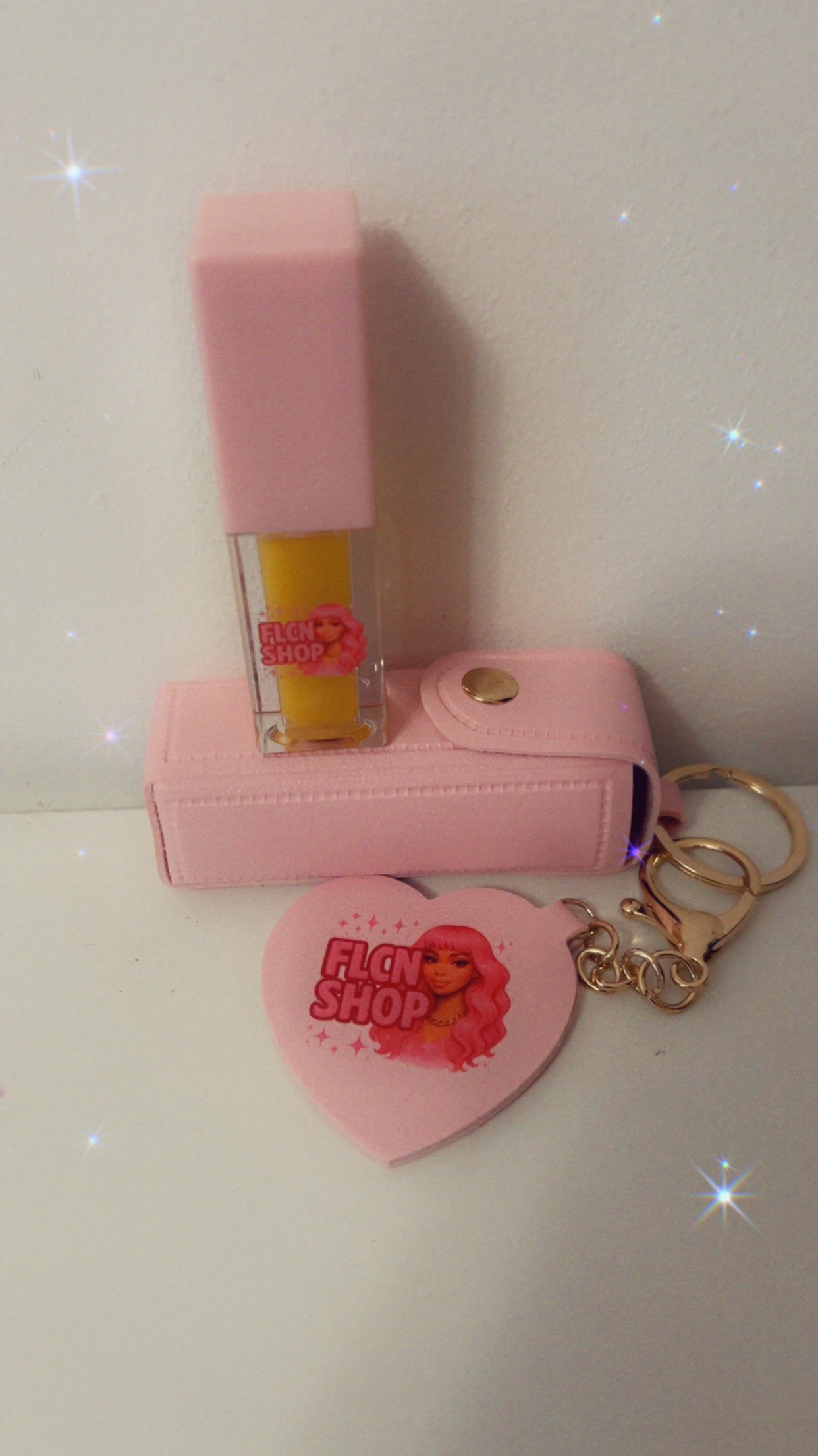 FLCN SHOP Cute Keychain Purse with Heart Mirror Lip Oil in Pink Case and Keyring Accessory