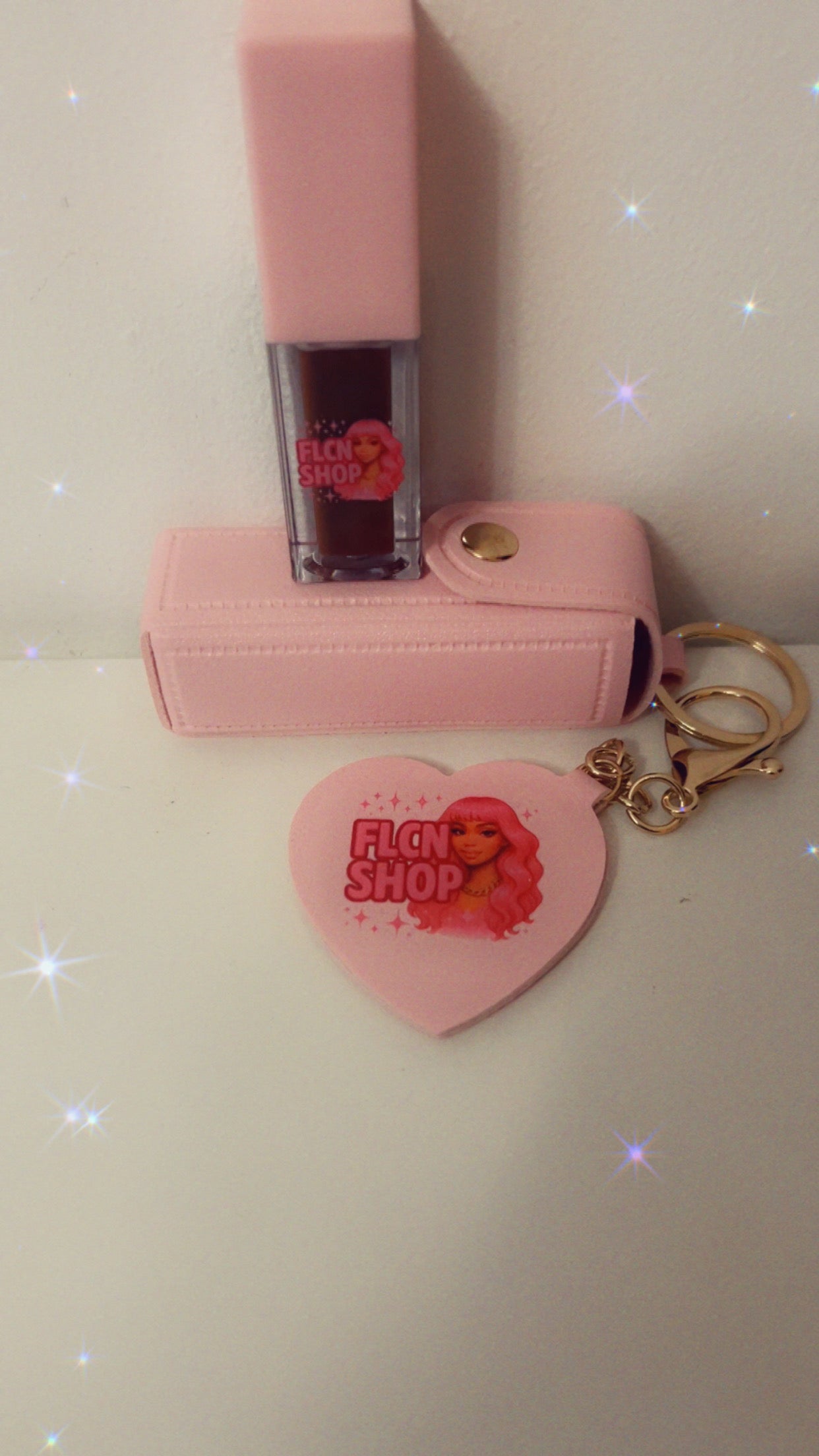 FLCN SHOP Cute Keychain Purse with Heart Mirror Lip Oil in Pink Case and Keyring Accessory