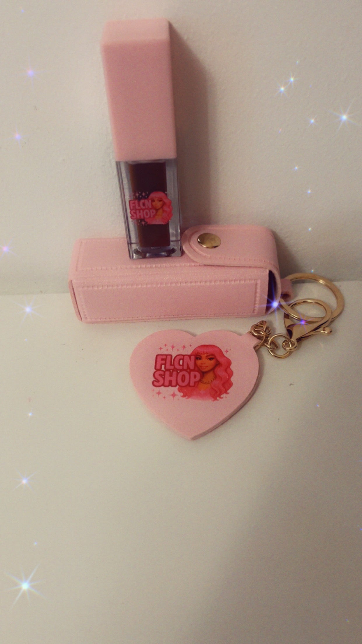 FLCN SHOP Cute Keychain Purse with Heart Mirror Lip Oil in Pink Case and Keyring Accessory