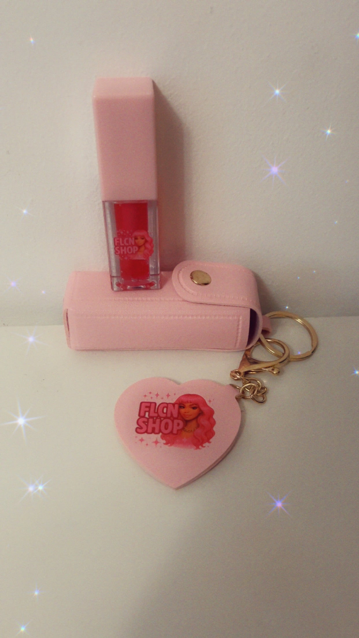 FLCN SHOP Cute Keychain Purse with Heart Mirror Lip Oil in Pink Case and Keyring Accessory