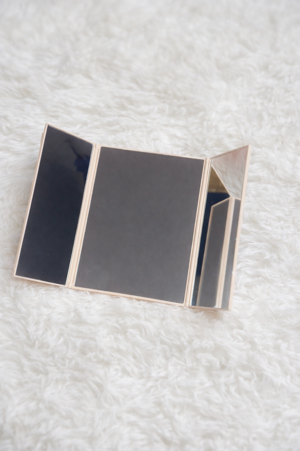 FLCN shop princess trifold mirror