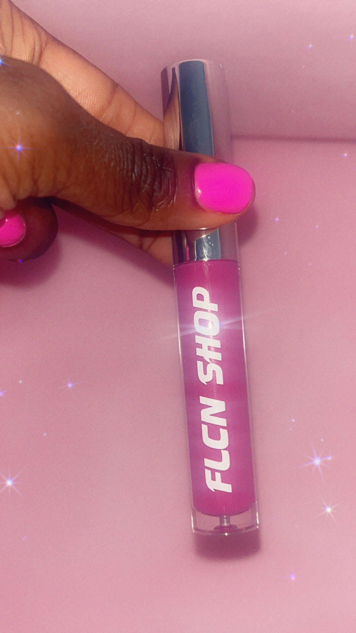 Colour lip gloss
