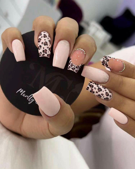 FLCN nude and leopard design press on nails.