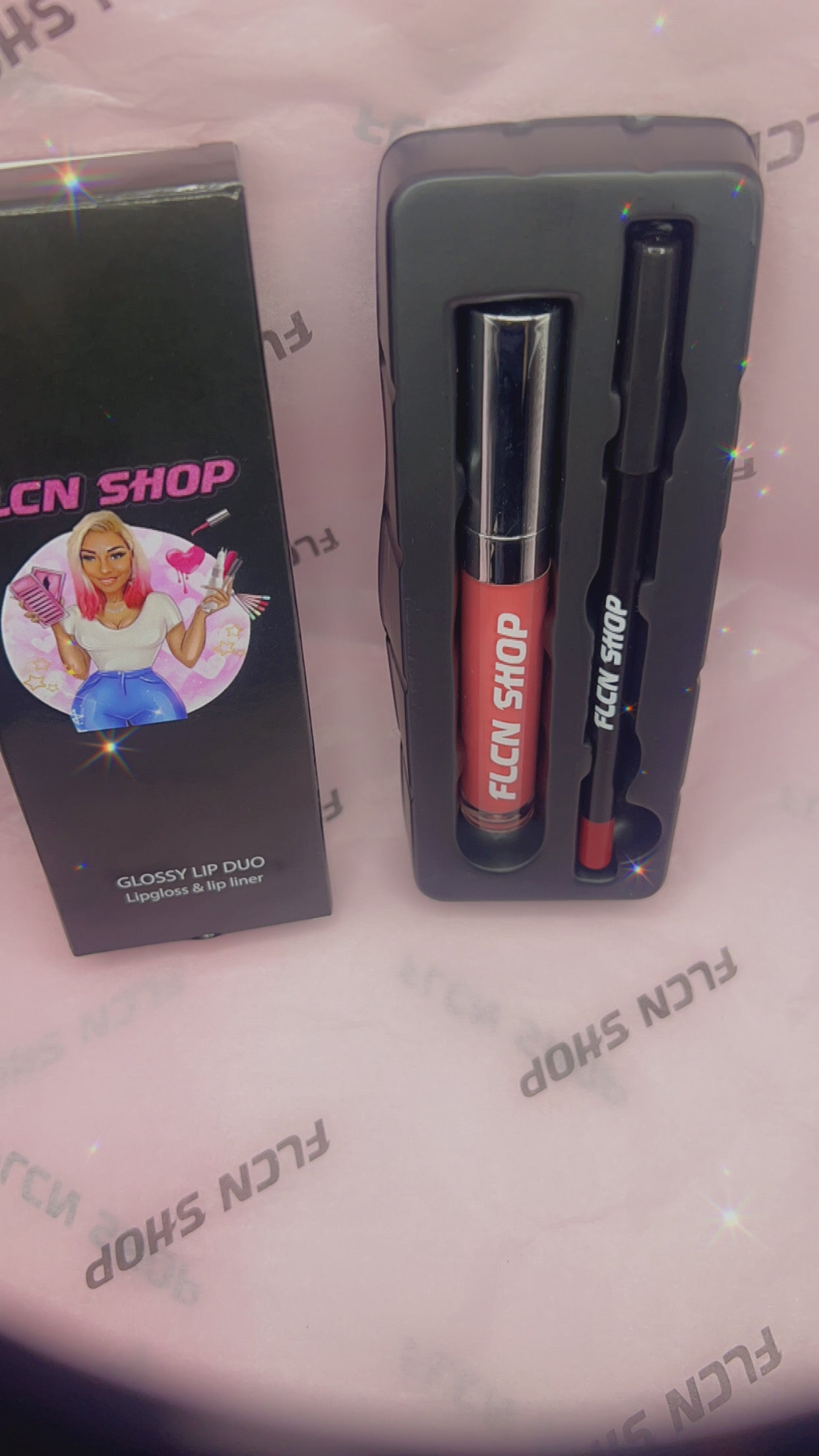 Glossy lip kit