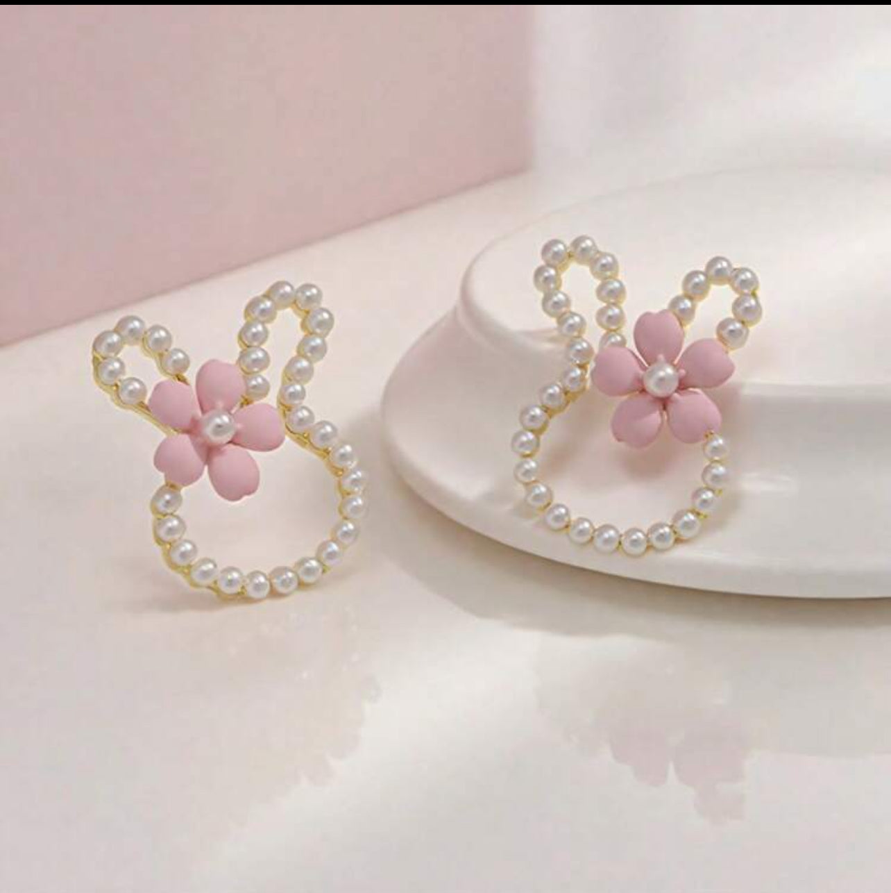 Cute bunny earrings 💕pre order 💕