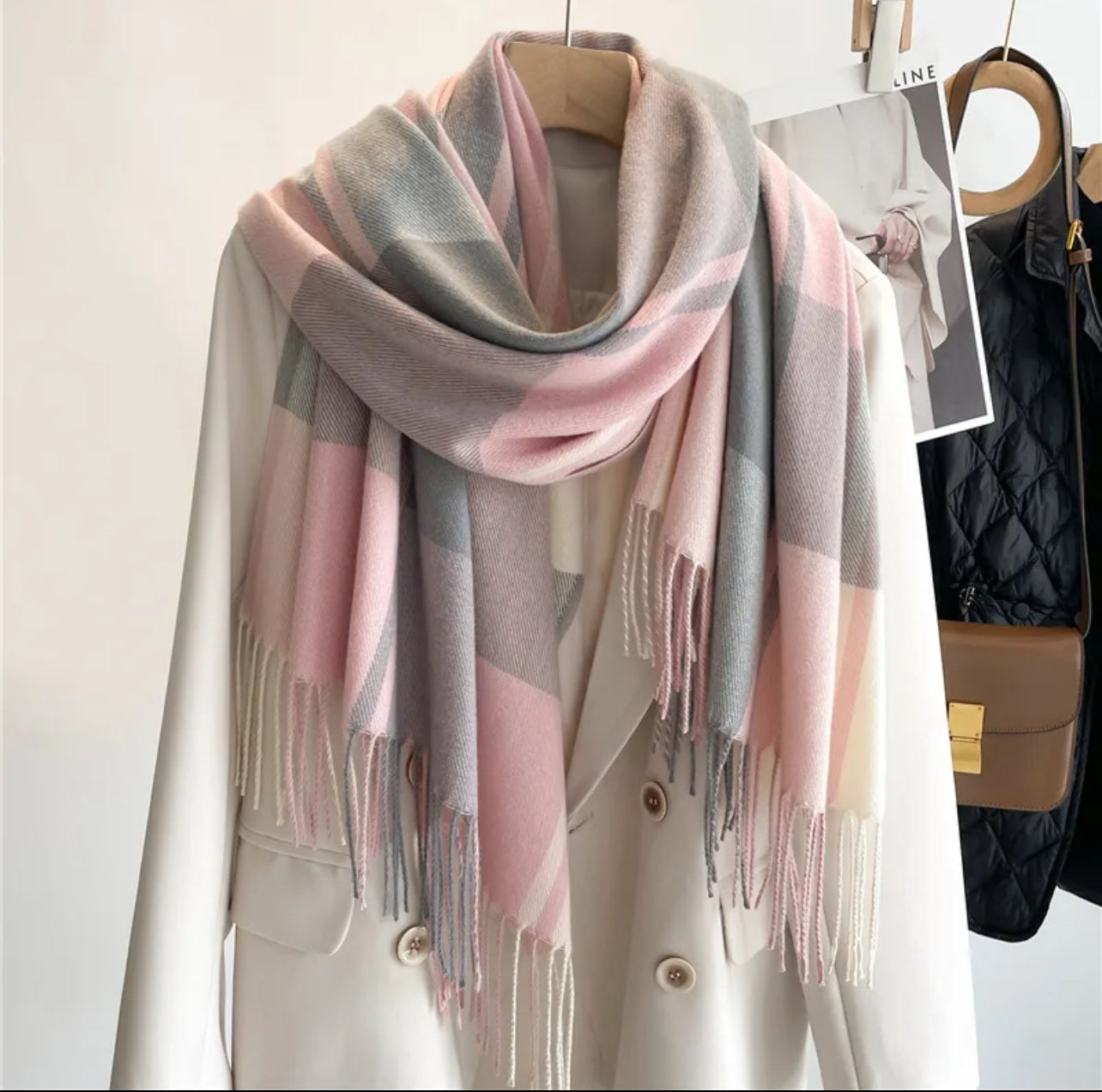 Warm shawl *PRE ORDER *