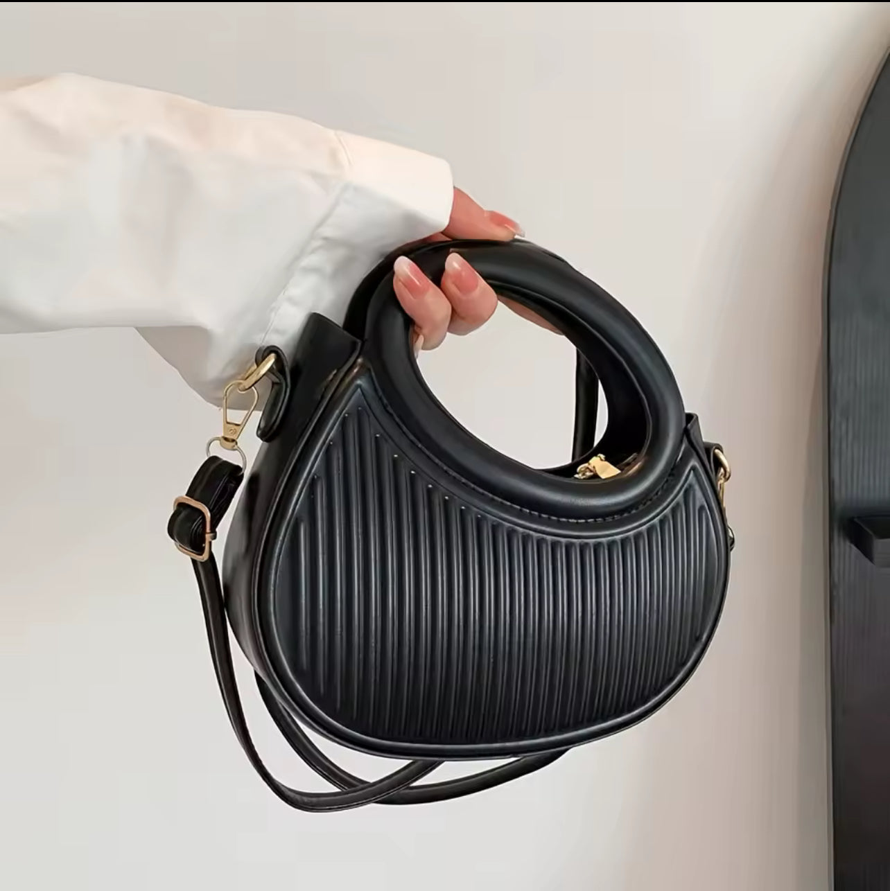 Chic design crossbag  *PRE ORDER*