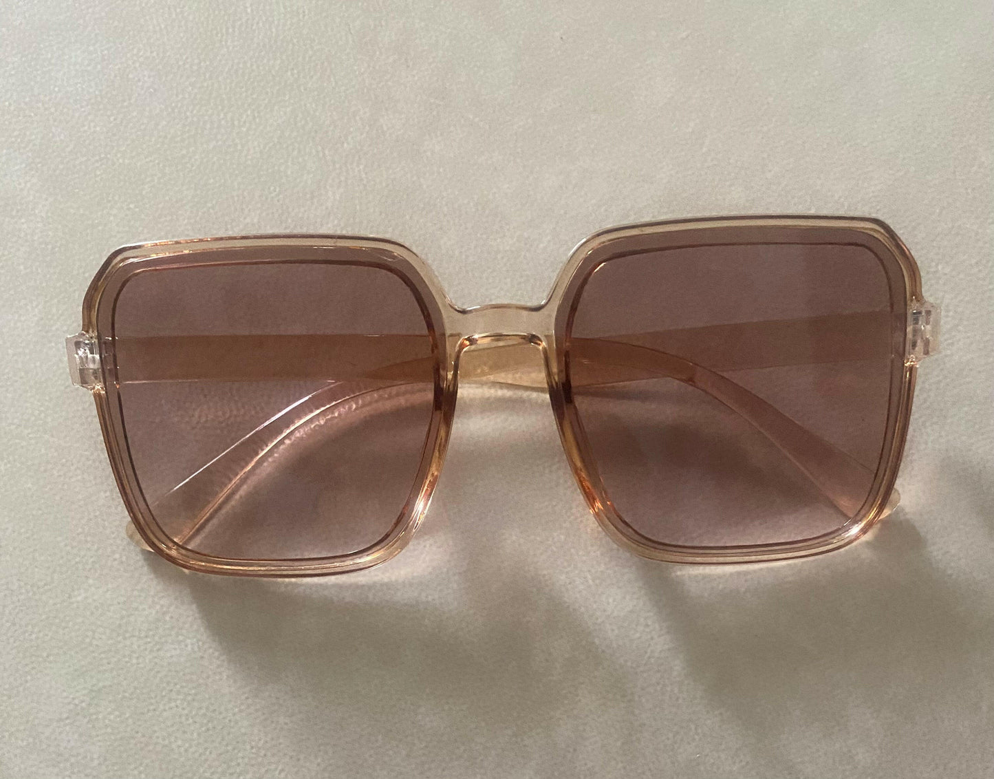 Square fashion sunglasses.