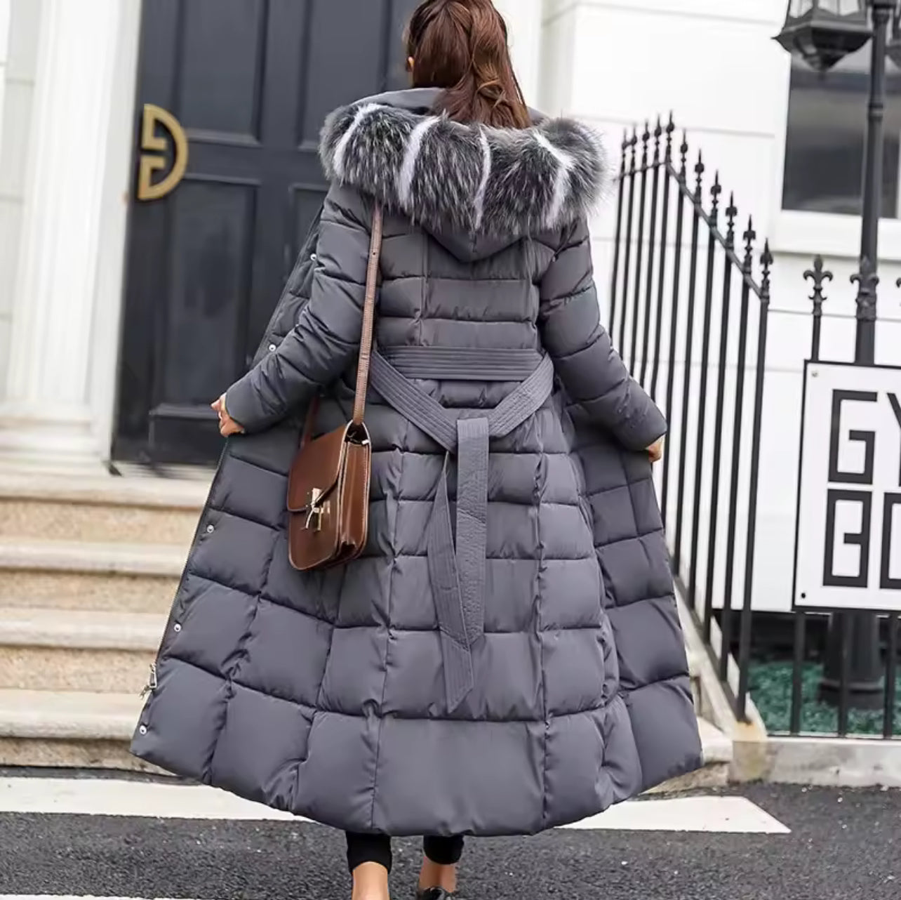 Long cotton parkas coat with fur hoodie.