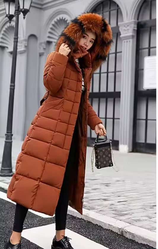 Long cotton parkas coat with fur hoodie.