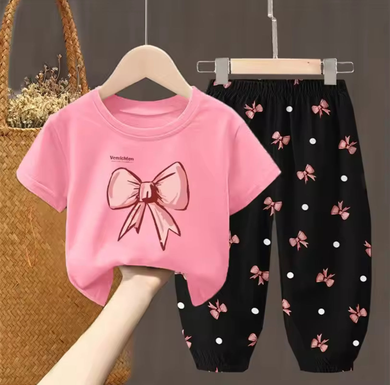 Girls cute bow sets PRE ORDER *