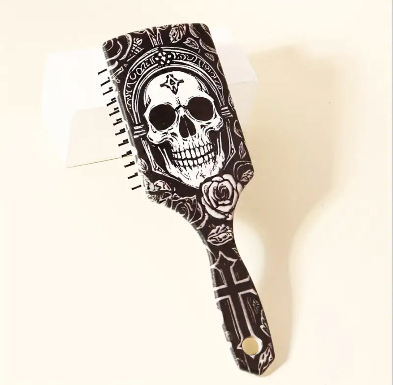 Skull style hair brush