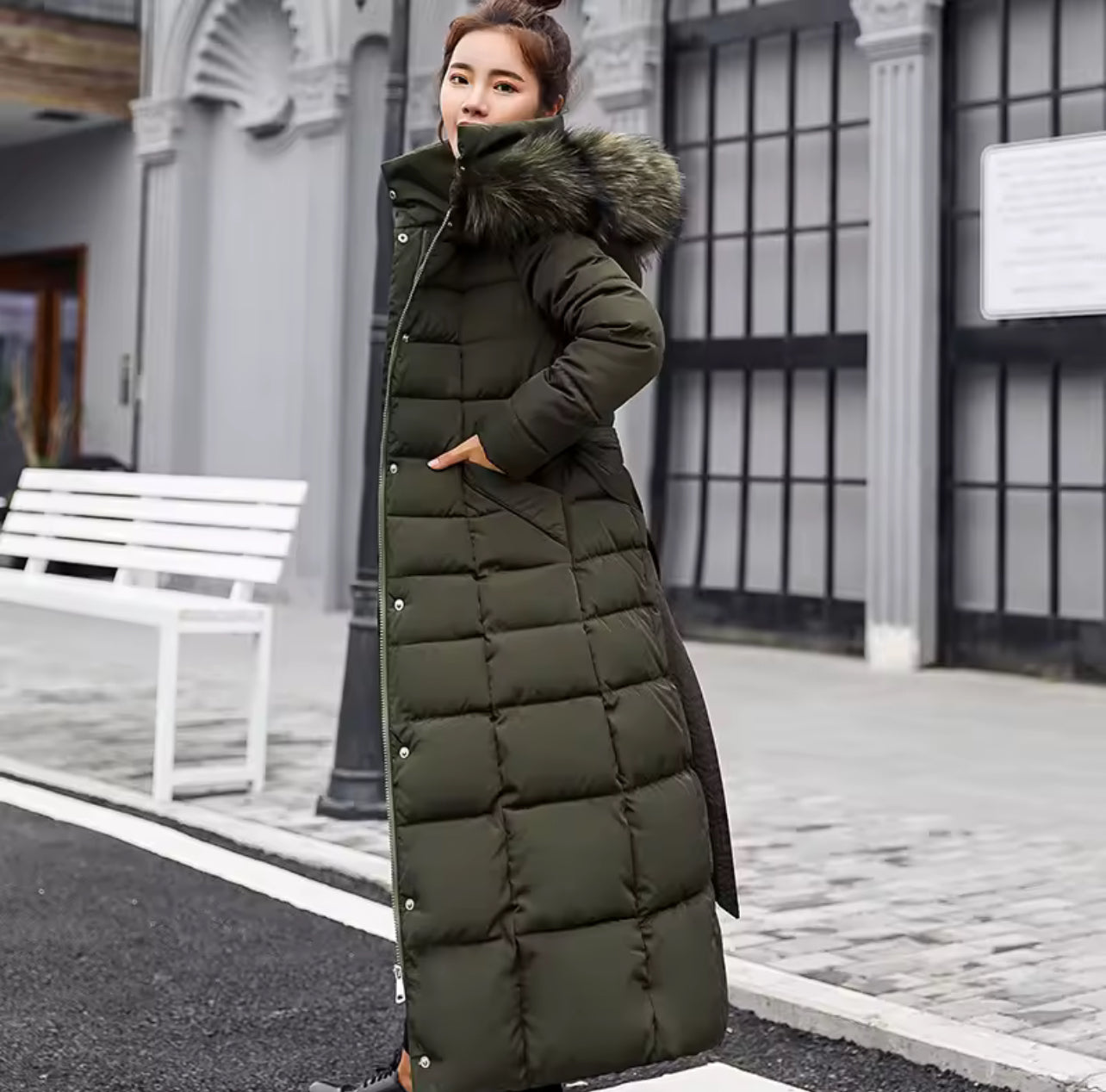 Long cotton parkas coat with fur hoodie.