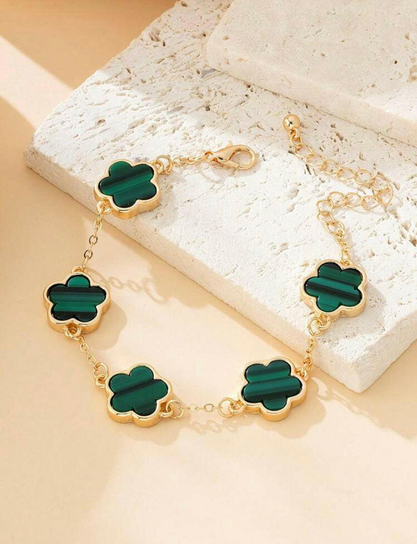 Cute flower bracelets.