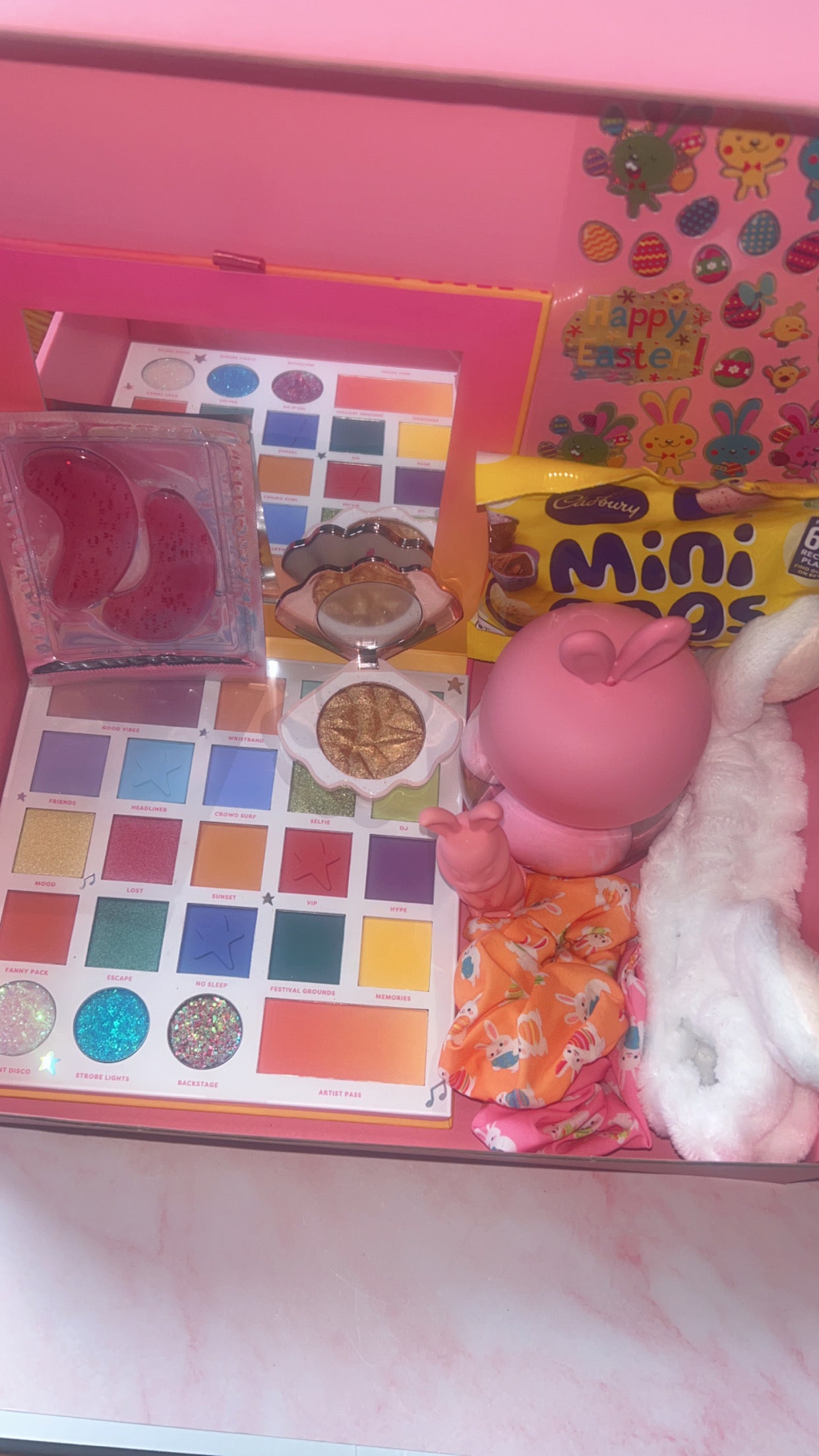 Easter glow box by FLCN shop