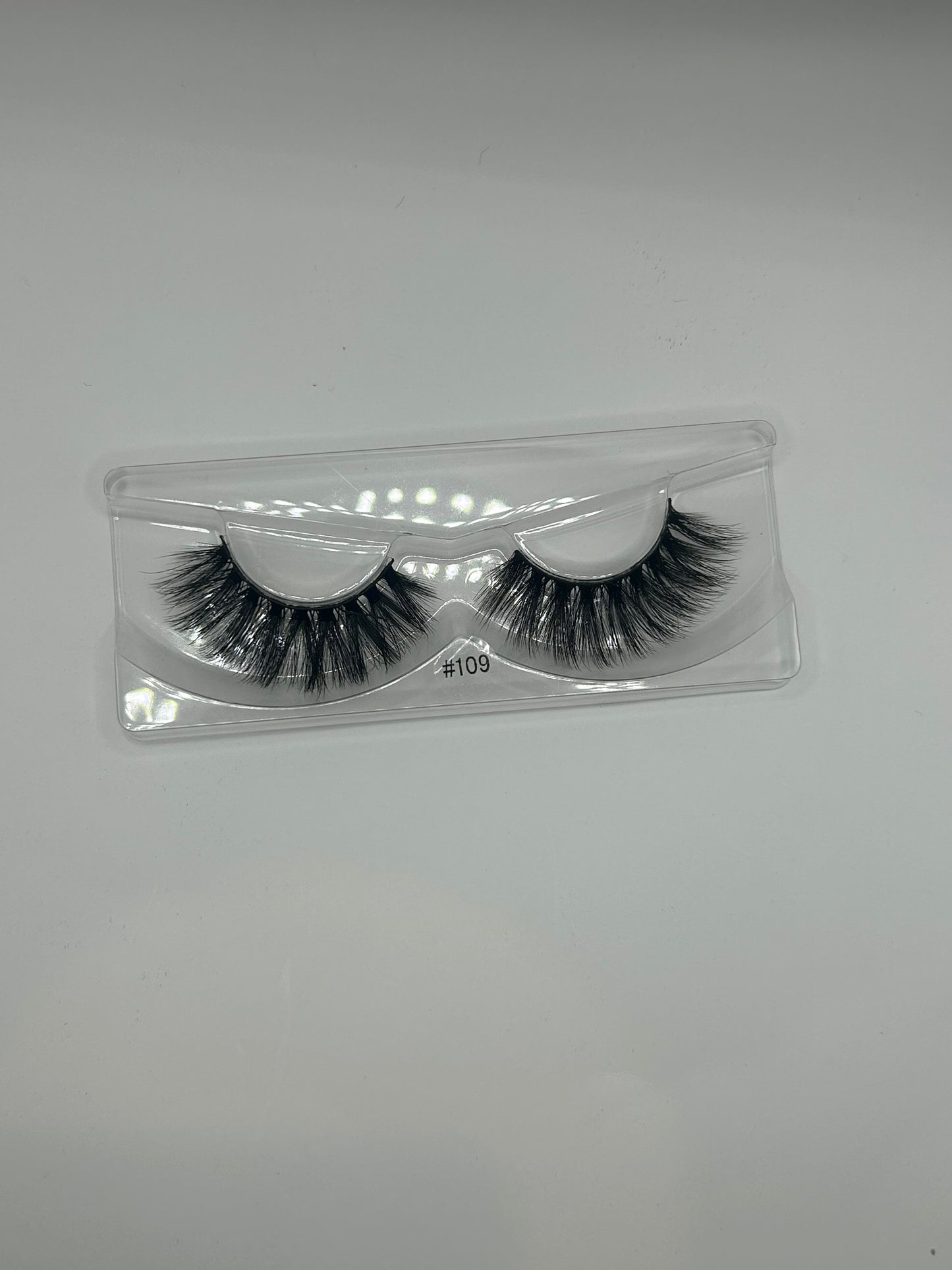 Feel the vibe lashes