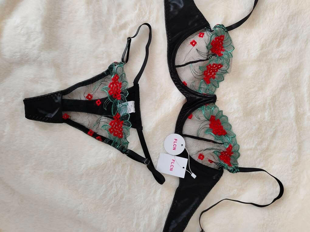 FLCN Sexy bra and pants set.