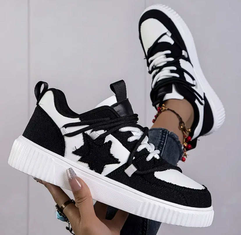 Women’s stars sneakers