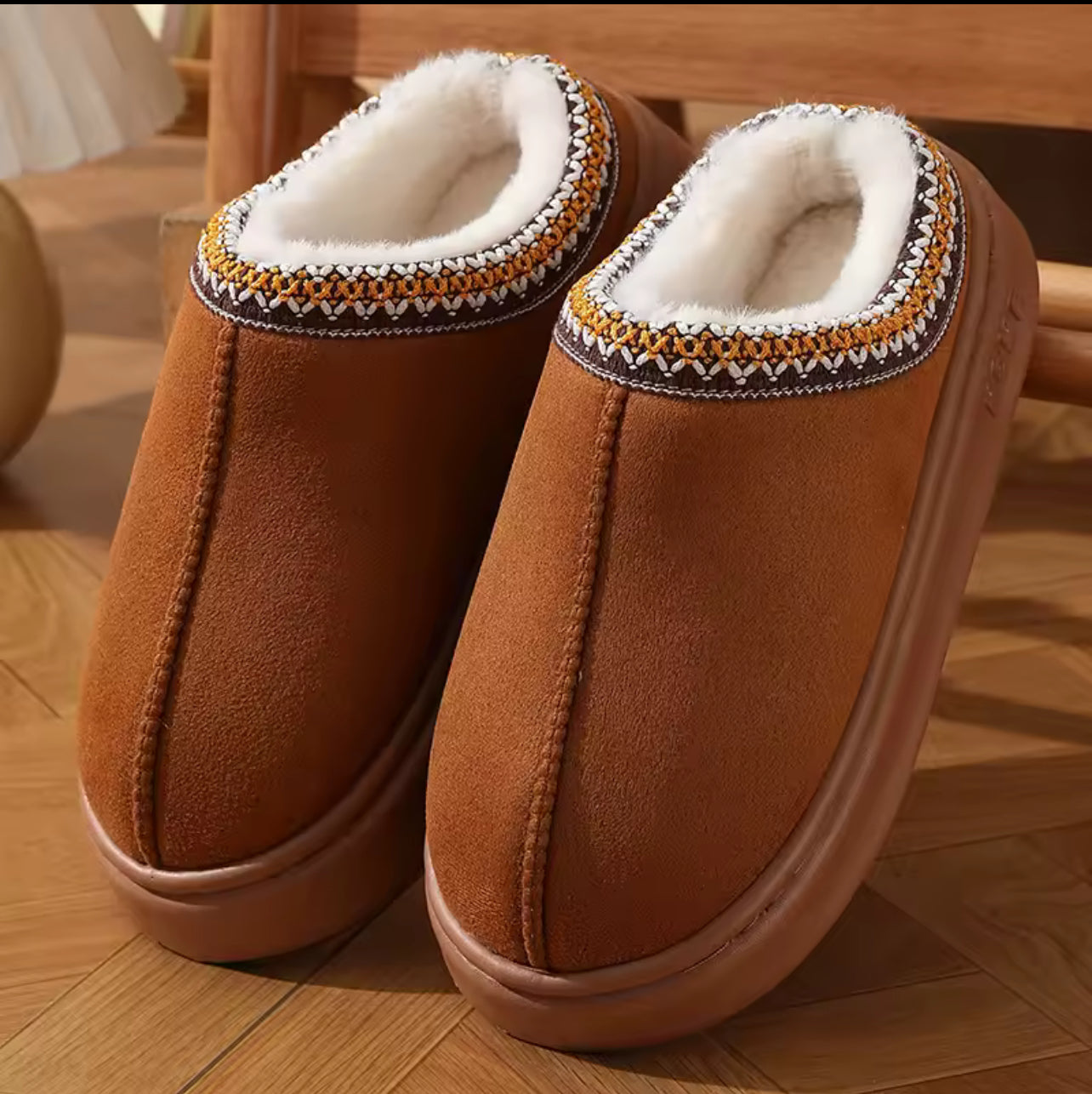 Fluffy platform slippers