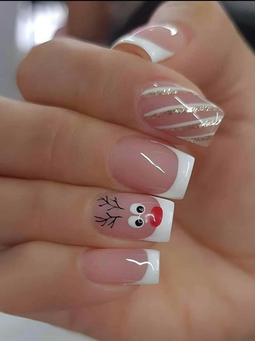 Christmas themed deer design press on nails.