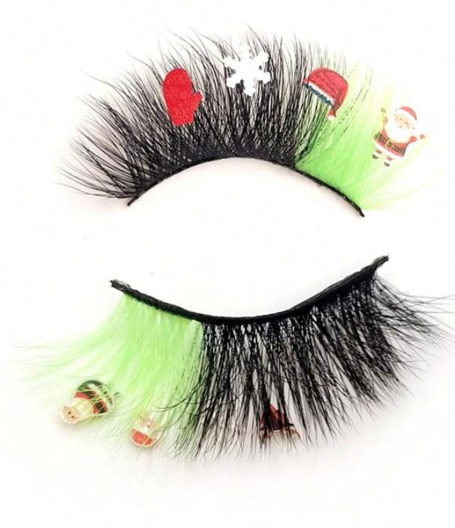 Gorgoeous Christmas lashes