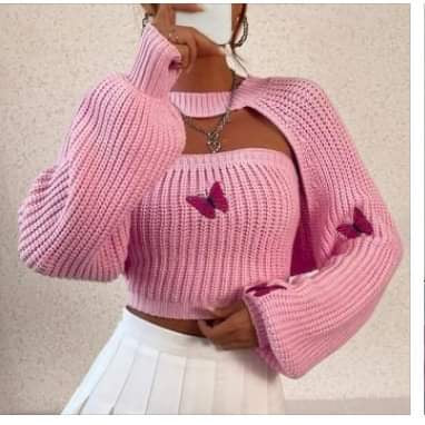 Cute butterfly 🦋 knit top