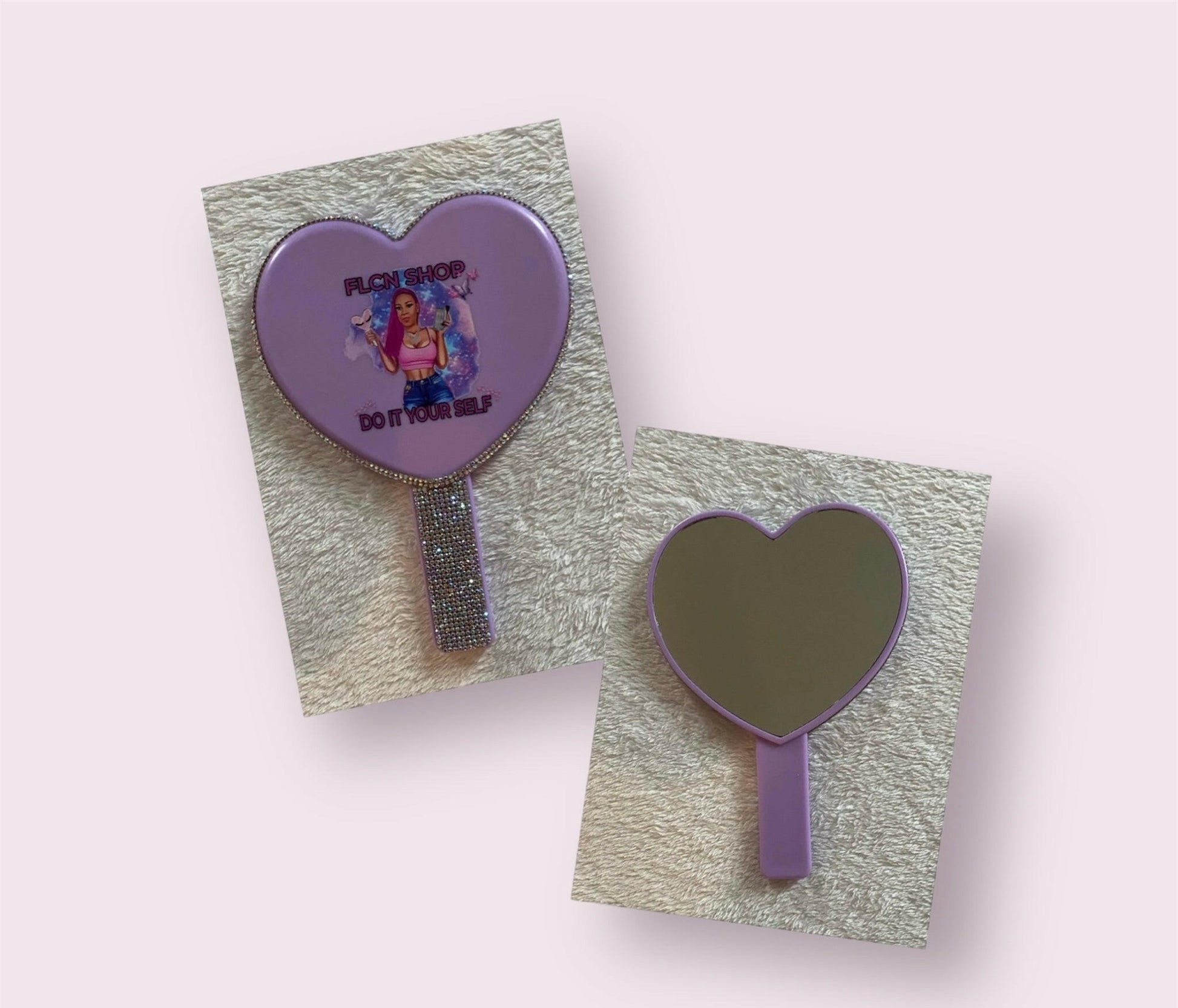 FLCN Cute heart mirror.