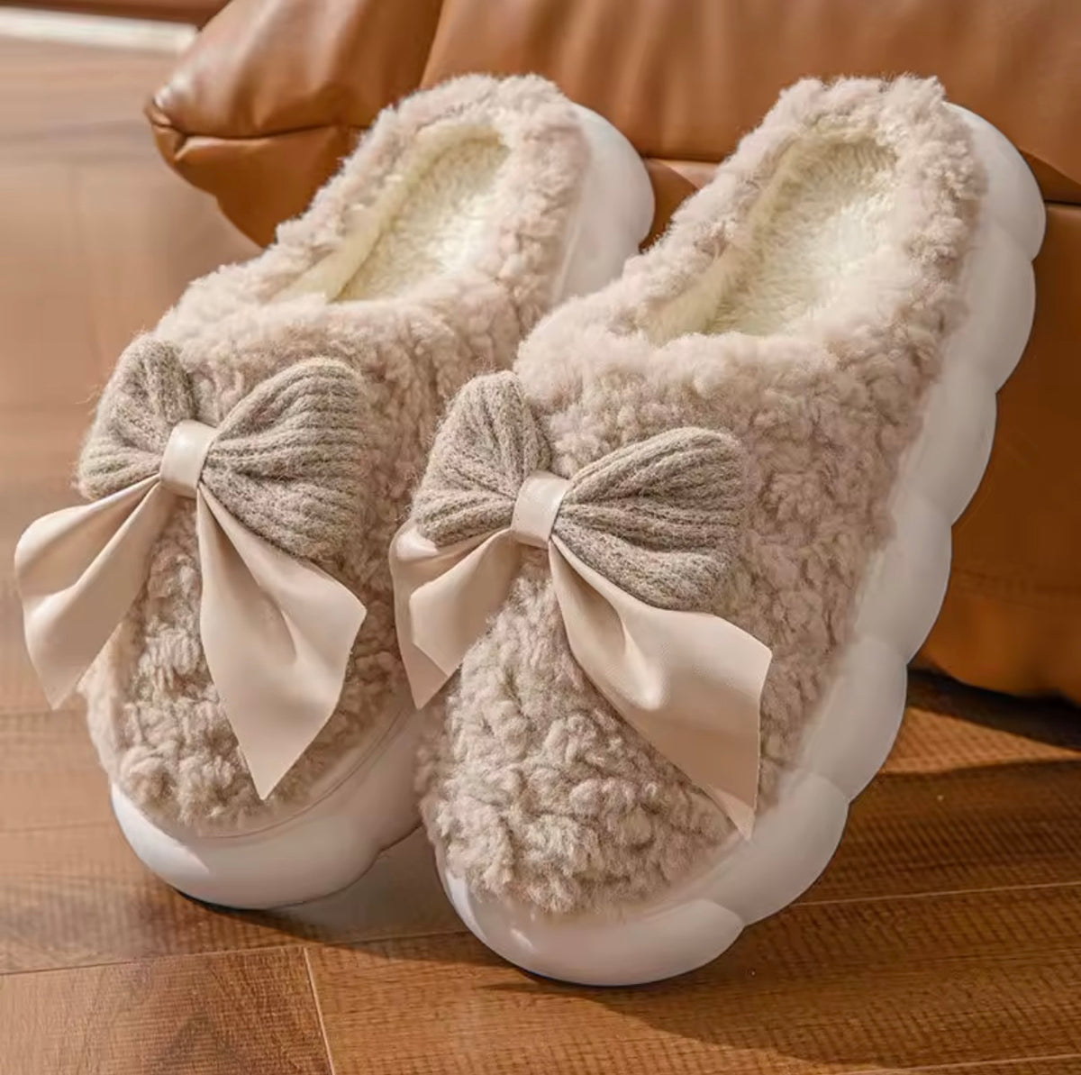 Winter Bow Cloud Slippers 🎀