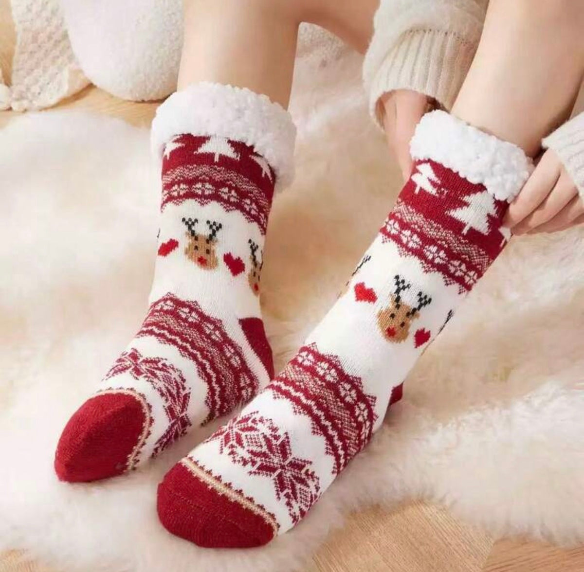 🎄🦌 Reindeer Snuggle Socks 🦌🎄
