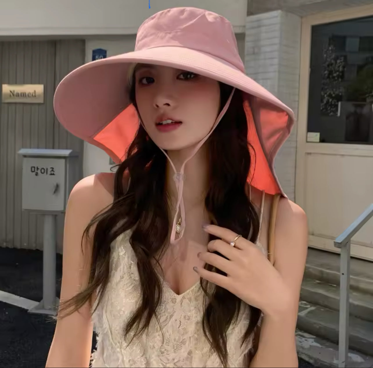 Sun bucket hat