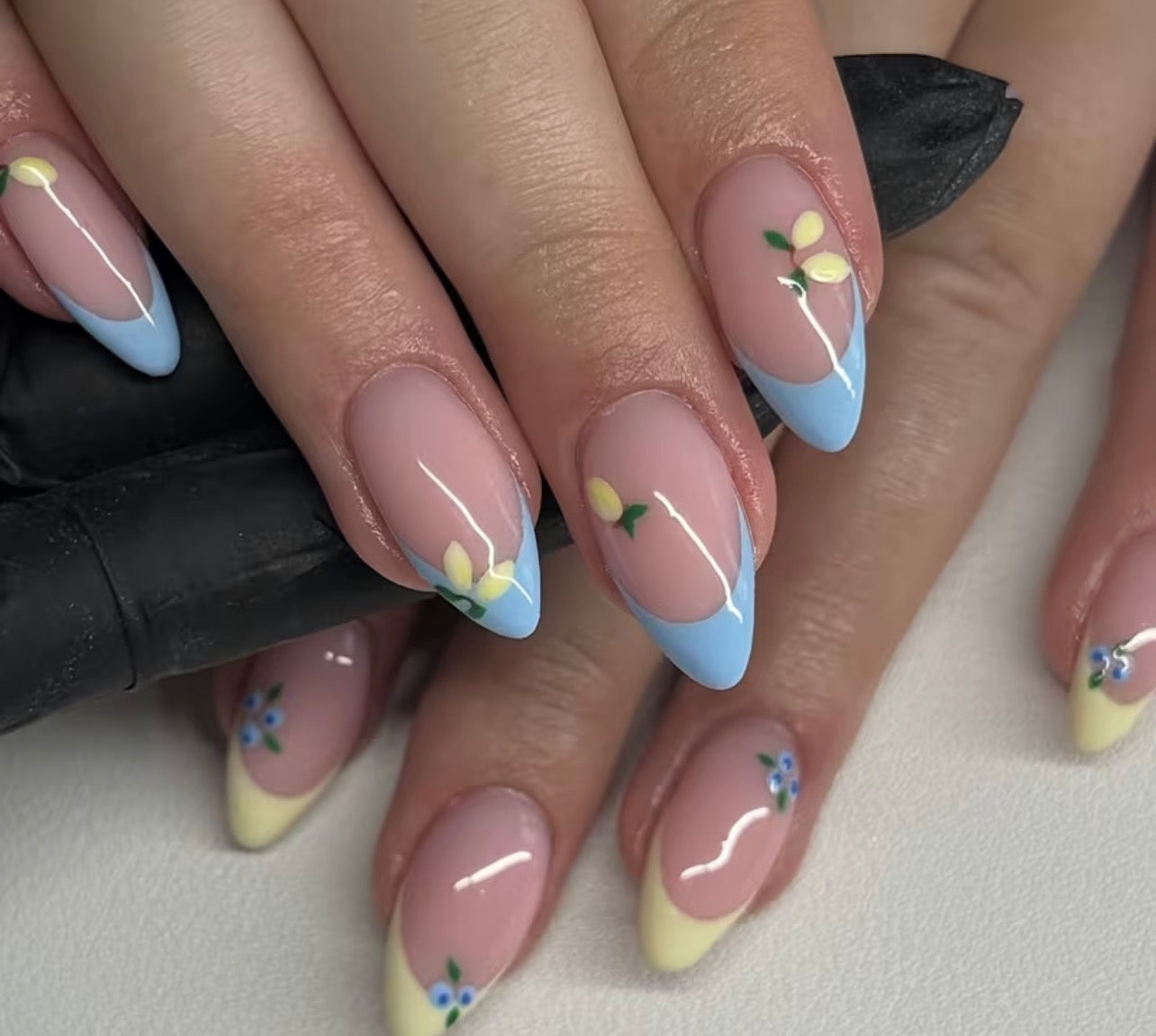 Spring & Summer trending press on nails