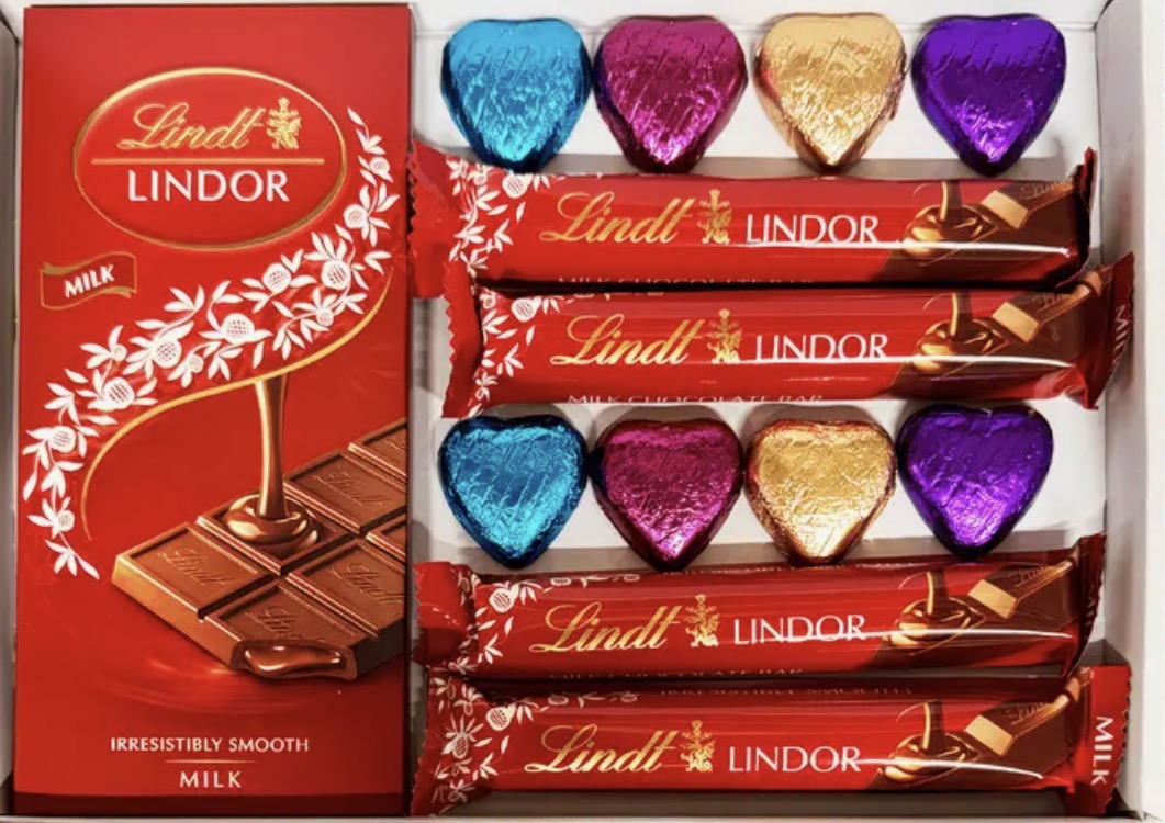 💖 Lindt Sweet Indulgence Gift Set 🍫�