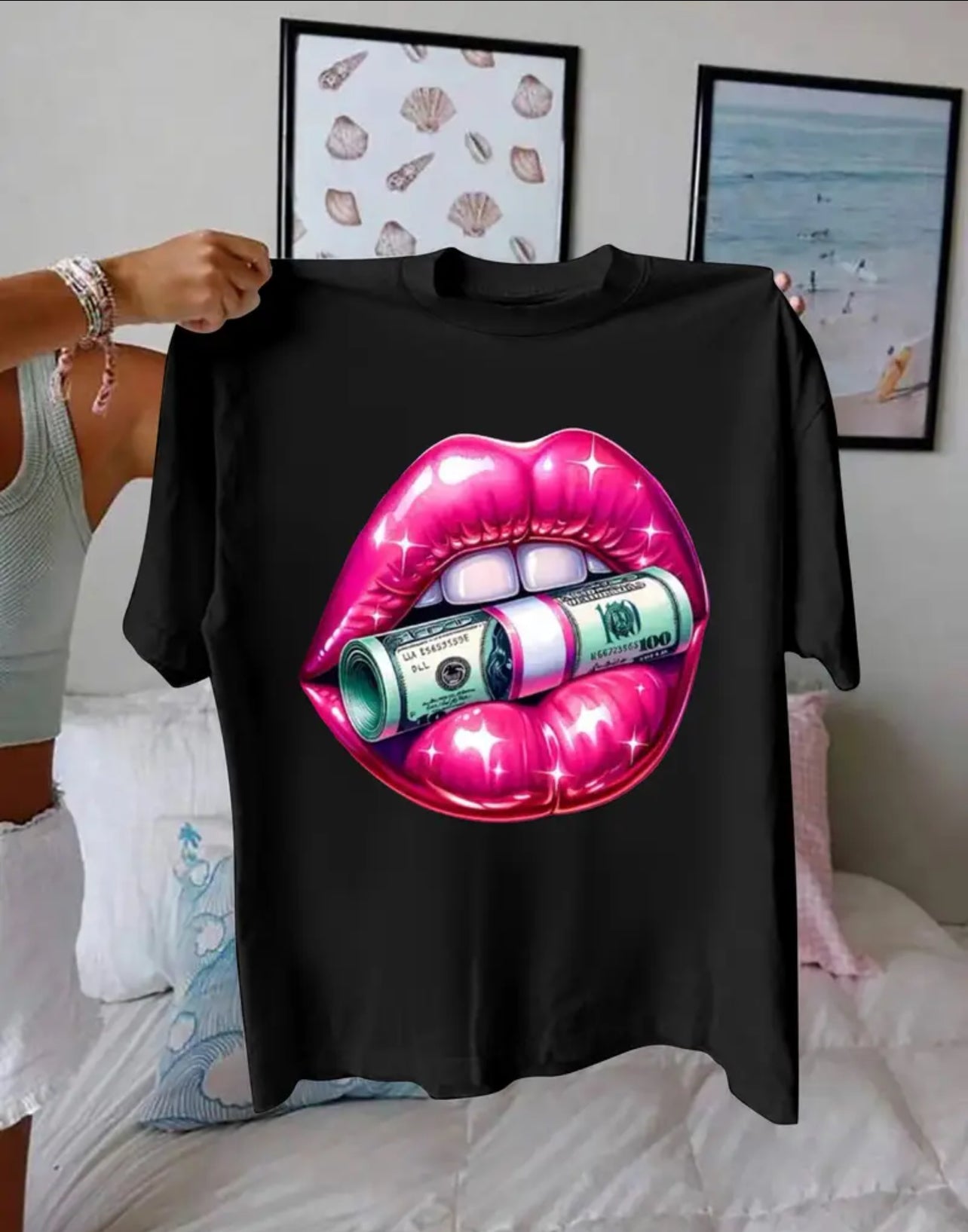 Lips and dollar design T-shirt