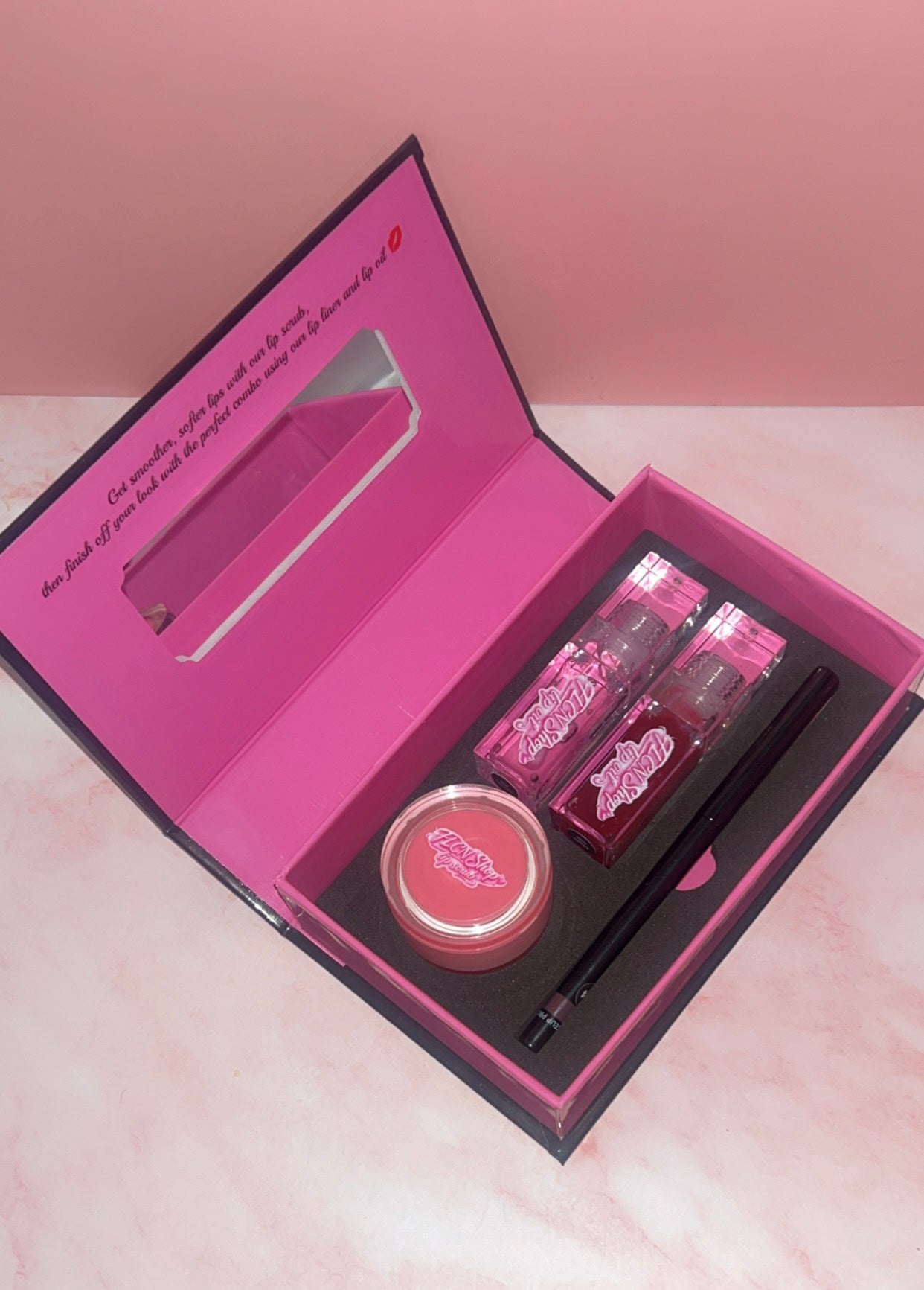 FLCN shop lip set