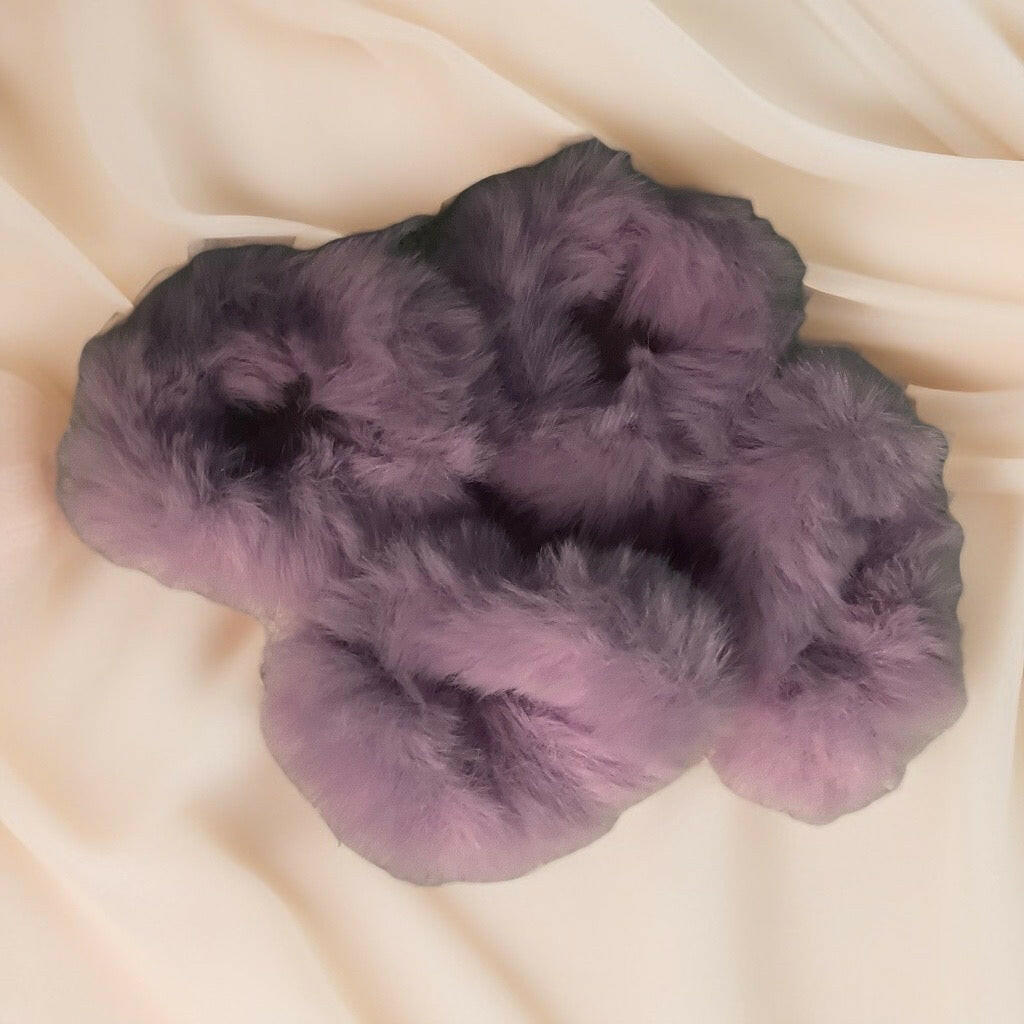 Cute fluffy hair ring.