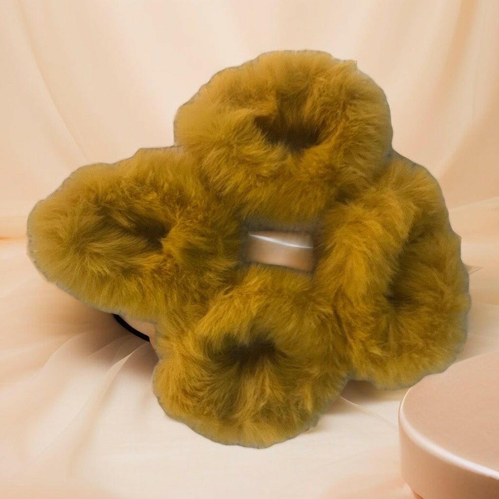 Cute fluffy hair ring.