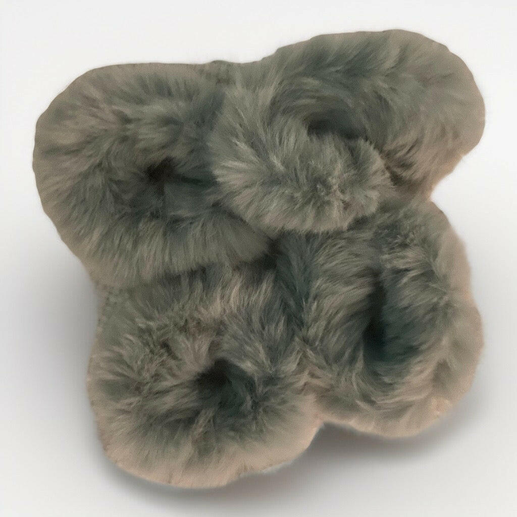 Cute fluffy hair ring.