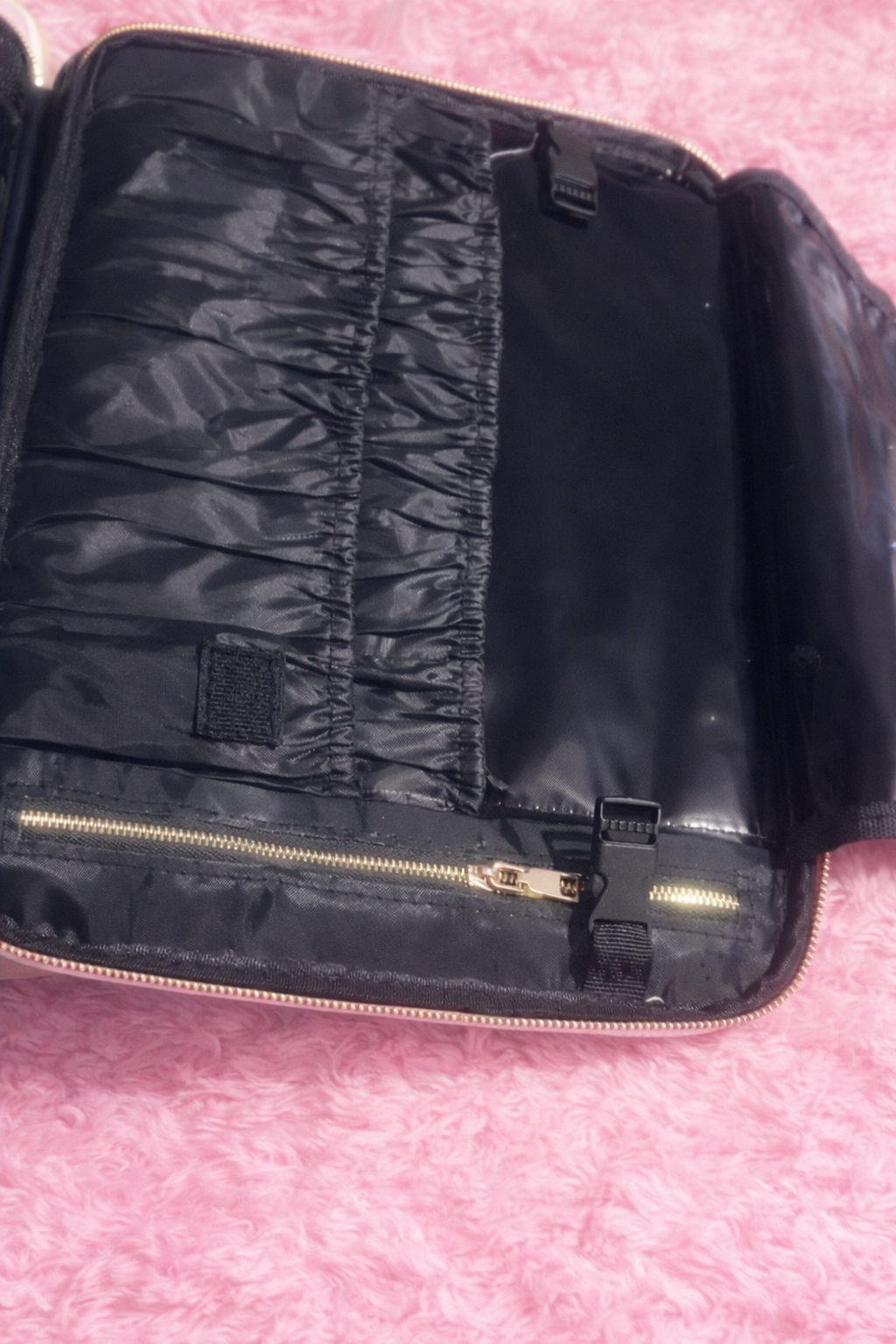 FLCN Shop Extra Large Make Up Bag in Pink with Stylish Logo Design for Organized Beauty Essentials