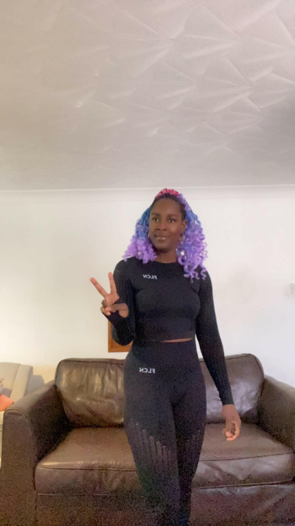 FLCN Gym/yoga wear top and leggings set.